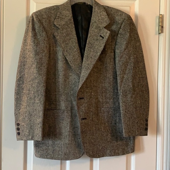 Suit coat - Picture 1 of 2